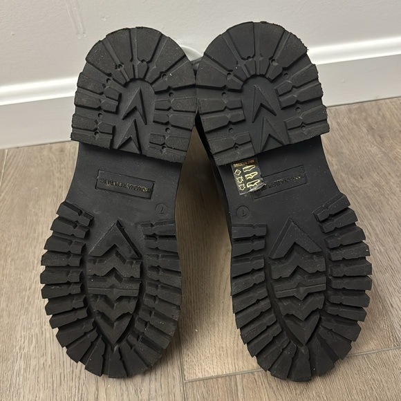 Banana Republic Black Ankle Boots - Picture 14 of 16